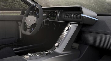 El interior del N Vision 74 es el mejor tipo de diseño minimalista que da prioridad a la conducción. (Fuente de la imagen: Hyundai)