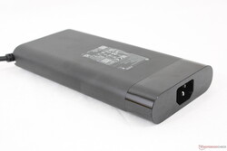 adaptador de CA con barril de 230 W