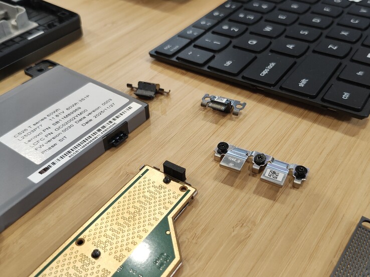 Algunas de las CRU del ThinkPad T14 Gen 7.