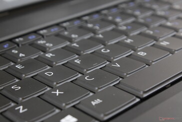 El teclado es cómodo para escribir debido a la satisfactoria retroalimentación de las teclas