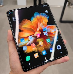 El Xiaomi Mi Mix Fold duró más de una semana plegado y desplegado constantemente 