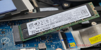 Espacio para un segundo SSD también con refrigeración incluida