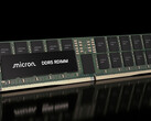 Módulo de memoria DDR5 RDIMM de Micron. La nueva versión de 512 GB de la empresa podría permitir hasta 12 TB de RAM en un único servidor.