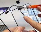 El iPhone 15 Pro Max tiene fama de ofrecer los biseles más finos de toda la serie iPhone 15. (Fuente de la imagen: Bilibili)