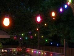 Ya están disponibles en Europa las nuevas bombillas inteligentes para exterior S14 String Lights 2 de Govee. (Fuente de la imagen: Govee)