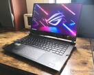 El próximo ROG Strix Scar 15 ha aparecido en la FCC, modelo actual fotografiado. (Fuente de la imagen: NotebookCheck)