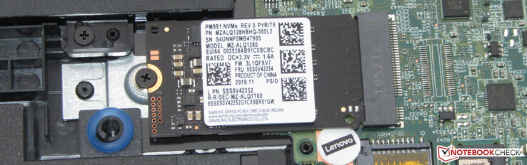 Un SSD NVMe sirve como unidad del sistema.