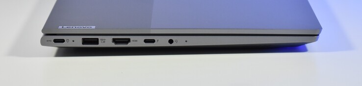 izquierda: USB-C 3.2 Gen 2, USB-A 3.2 Gen 1, HDMI, Thunderbolt 4, Audio de 3,5 mm