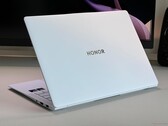 ultrabook de 1 kg con Arrow Lake y excelentes dispositivos de entrada - Honor MagicBook Art 14 2025 Review