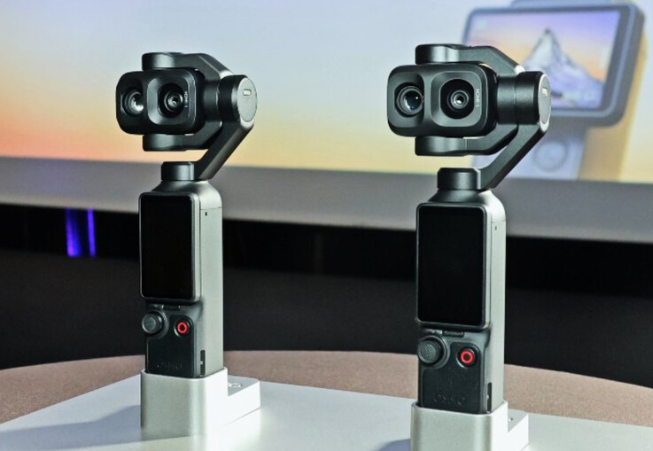 Un par de cámaras DJI Osmo Pocket 4P expuestas en Cannes.