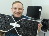 La próxima GPU Nvidia AD102 RTX 4090 podría alcanzar los 100 TFLOPs de rendimiento FP32. (Fuente de la imagen: Captain's Workspace en YouTube)