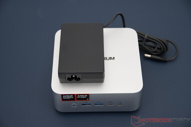 Minisforo AI X1 con fuente de alimentación (19 V; 6,32 A)