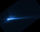 Imagen que muestra los restos expulsados de la superficie de Dimorpho tras el impacto intencionado de la nave espacial DART de la NASA (Fuente de la imagen: NASA, ESA, STScI y Hubble; recortada)