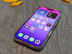 funda giratoria 360° Ostand para iPhone 17