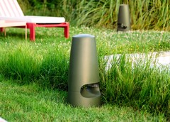 El último altavoz de exterior de Triangle está disponible en gris y verde. (Fuente de la imagen: Triangle)