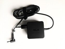 Asus ZenBook 14 - Adaptador de corriente