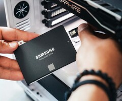 Un modder está transformando discos SSD algo antiguos en cartuchos de videojuegos.