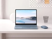 El Surface Laptop Go tiene una pantalla de 12,4 pulgadas. (Fuente de la imagen: Microsoft)