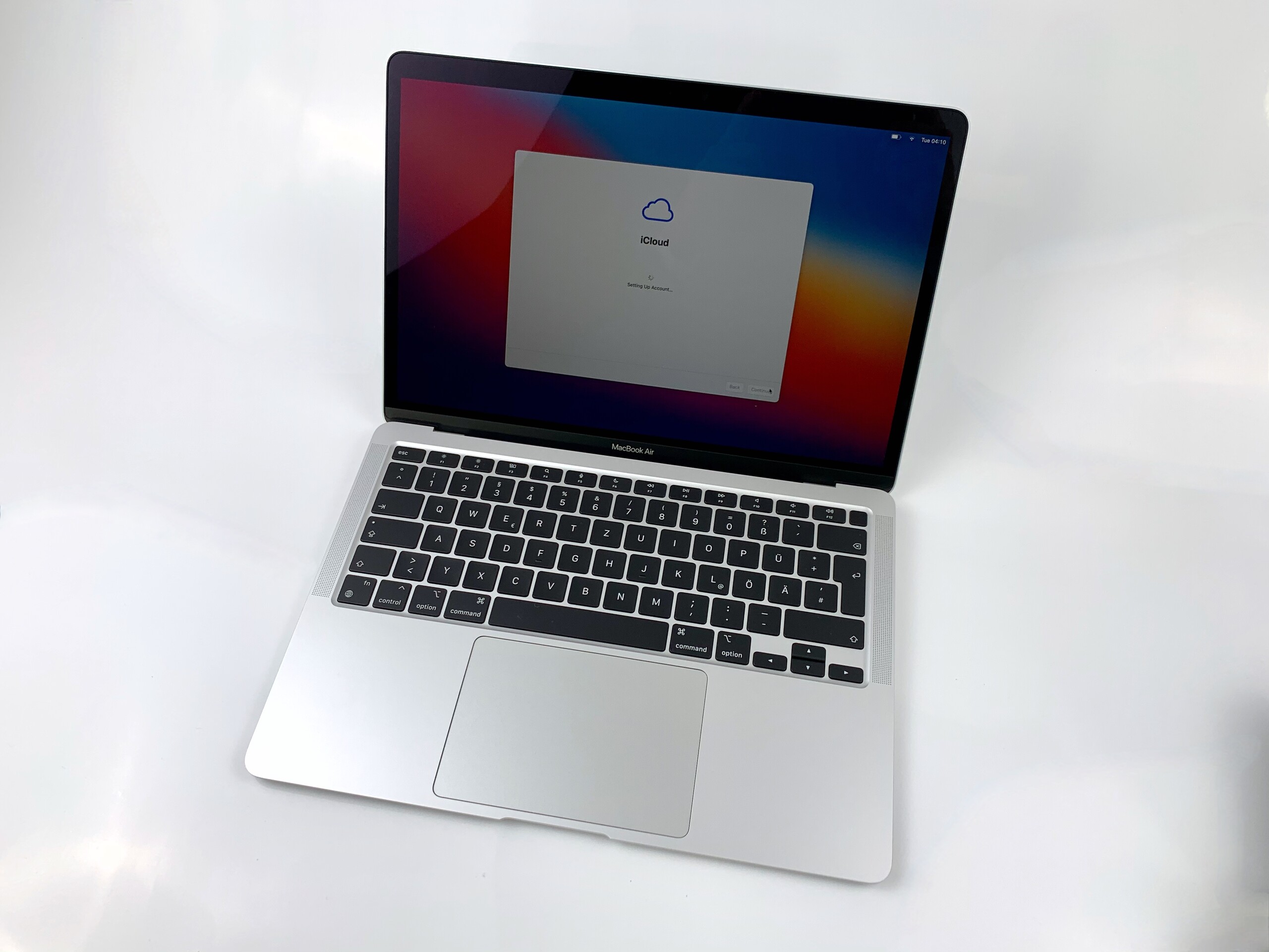 Apple Revisión del MacBook Air 2020: ¿Deberías conseguir la versión más  potente del procesador M1? - Notebookcheck.org