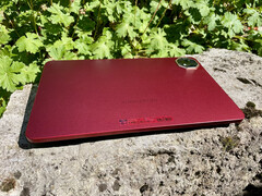 La gran tableta Teclast T60 AI de 12 pulgadas tiene altavoces estéreo y una toma de auriculares de 3,5 mm (Fuente de la imagen: Notebookcheck)