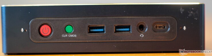 Frente: micrófono, alimentación, CMOS transparente, 2x USB-A 3.0, auriculares, USB-C 3.0 con DisplayPort, micrófono