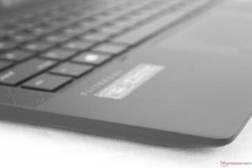 Las huellas dactilares se acumulan más lentamente que en la mayoría de los otros portátiles negros, incluyendo el Razer Blade o el Lenovo ThinkPad