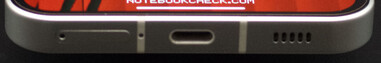 Parte inferior: Ranura para tarjeta SIM, micrófono, puerto USB-C, altavoz