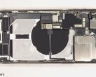 El iPhone 14 Pro Max no es tan fácil de reparar. (Fuente de la imagen: PBKreviews)