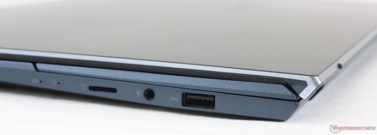 Bien: MicroUSB, audio combo de 3.5 mm, USB-A 3.2 Gen. 1