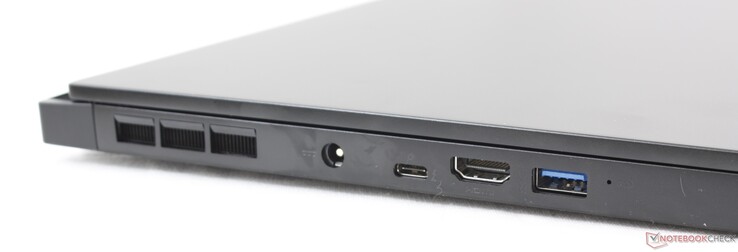 Izquierda: Adaptador AC, USB Tipo-C + Thunderbolt 3, HDMI 2.0, USB Tipo-A 3.2 Gen. 2