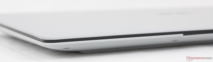 Frontal: Sin puertos