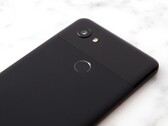 El Pixel 2 XL es compatible con Android 12 a través de ProtonAOSP. (Fuente de la imagen: Charles Deluvio)