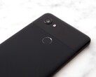 El Pixel 2 XL es compatible con Android 12 a través de ProtonAOSP. (Fuente de la imagen: Charles Deluvio)