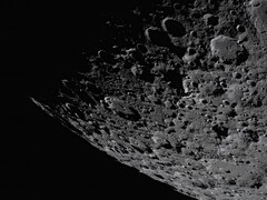 Una imagen que muestra la superficie de la Luna.