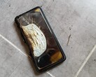 La batería del Google Pixel 6a podría seguir suponiendo un riesgo de incendio a pesar de la actualización. (Fuente de la imagen: footymanageraddict, Reddit)
