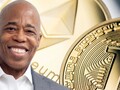 El alcalde de Nueva York, Eric Adams, recibe su primer sueldo en criptomonedas, tal y como prometió (Fuente: Cripto Noticias Bitundo)
