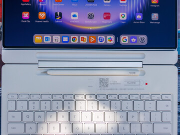 ... pero también se puede guardar de forma segura en el teclado.