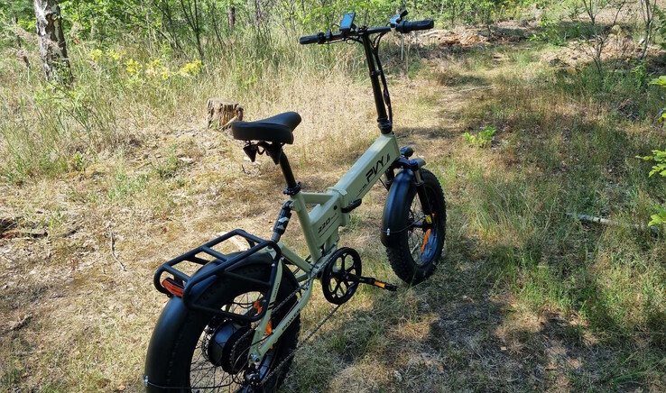 Los caminos forestales no suponen un reto para el PVY Z20 Plus