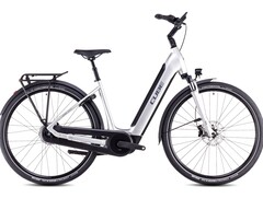 Supreme RT Híbrida Confort EXC 625: Bicicleta eléctrica con motor central y amplias prestaciones. (Fuente de la imagen: Cube)
