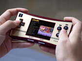 GPM280, una consola retro basada en el Raspberry Pi Compute Module 3+ Lite. (Fuente de la imagen: Waveshare)