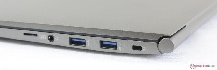Cierto: MicroSD, auriculares de 3,5 mm, 2x USB 3.1 Type-A, Kensington Lock