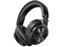 Los auriculares inalámbricos OneOdio Fusion A70 Gen 2 con LDAC también pueden conectarse a fuentes de audio mediante cables gracias a sus dos conectores de 3,5 mm y 6,35 mm.