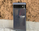 El sucesor del Pixel 6a llegará con una mejora de pantalla muy necesaria. (Fuente: Money Control)