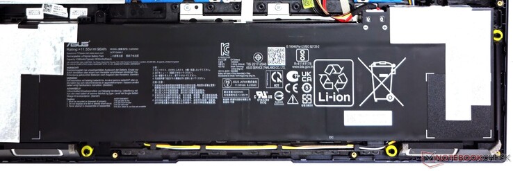 La batería de 96 WHr del VivoBook Pro 16 ofrece una buena autonomía