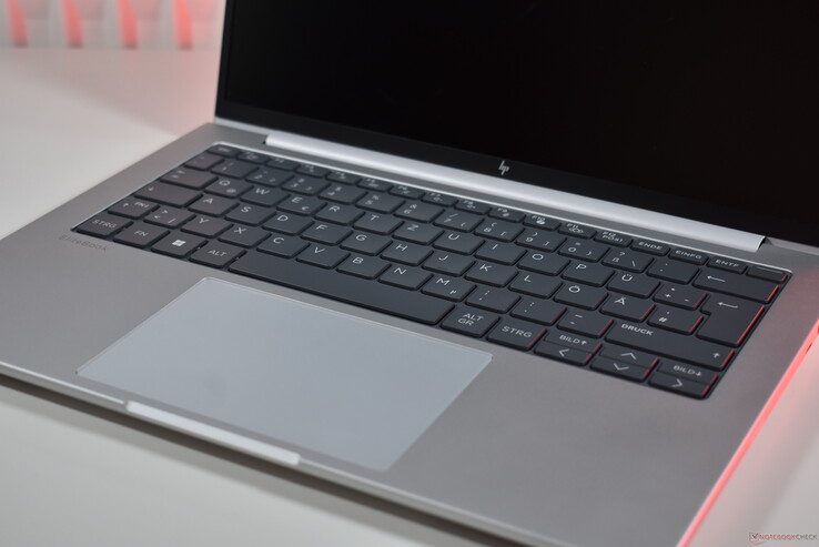 HP EliteBook 8 G1a 14: teclado