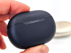 Azul oscuro con un acabado texturizado