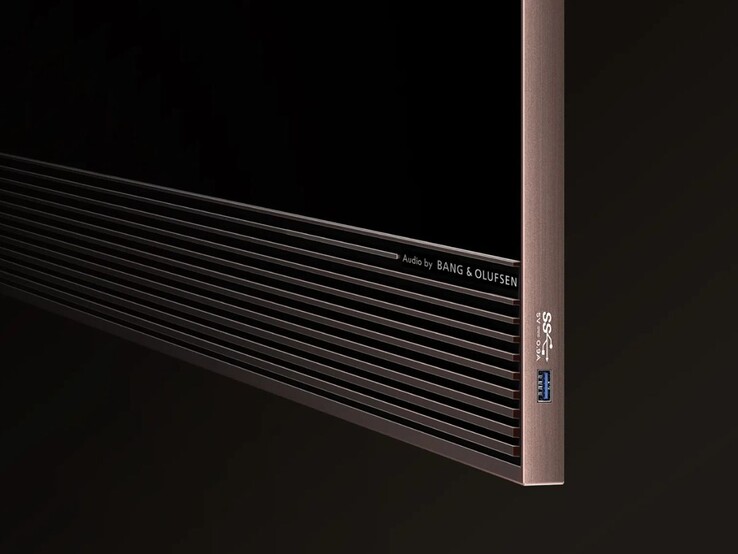 El televisor LED TCL X11L SQD-Mini tiene un puerto USB montado en el lateral