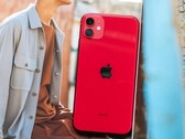 El Apple iPhone 16 tendrá una disposición de cámara similar a la del iPhone 11. (Fuente de la imagen: Vựa Táo)