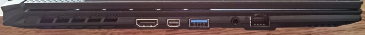 Izquierda: HDMI 2.1, Mini DisplayPort 1.4, USB Tipo-A 3.2 Gen. 1, conector de audio combinado de 3,5 mm, LAN de 2,5 Gb/s