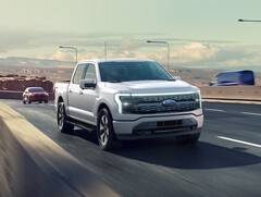 A los estafadores que tienen como objetivo la camioneta eléctrica F-150 Lightning se les ha acabado la suerte (Imagen: Ford)